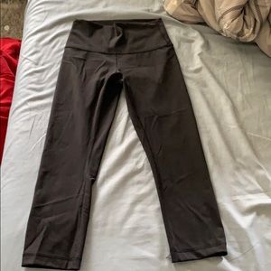 NWOT Lulu Lemon Crop Leggings! Brand new!